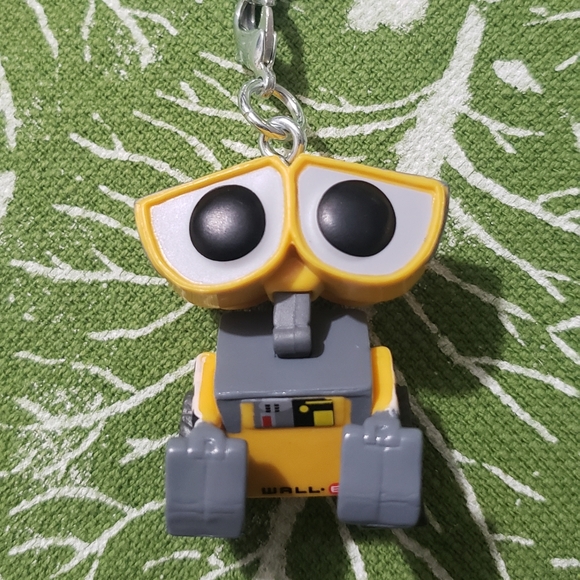 🆕️💛Wall-E Funko Pop Keychain - Picture 2 of 5